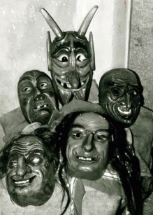 Maskenschnitzer Theo Hahn